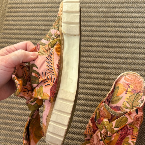 Colorful Floral Farm Rio Platform Sandals - Picture 3 of 4